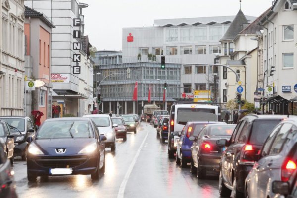 Verkehr in Detmold. - © Bernhard Preuss