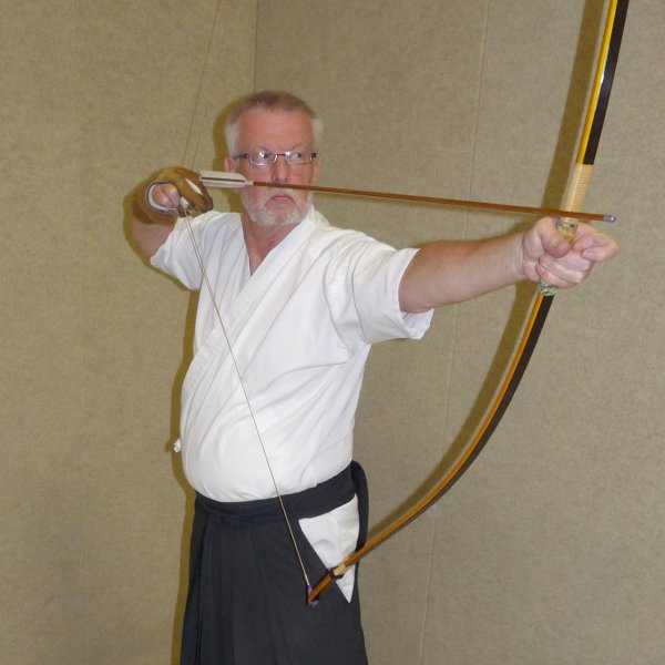 Nimmt Maß: Peter Kollotzek beim Kyudo. - © PSV Lippe-Detmold