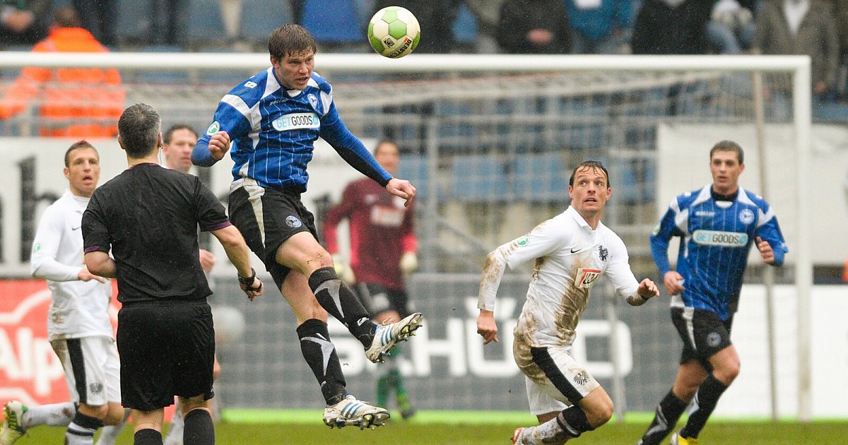 Arminia Bielefeld gegen Preußen Münster Westfalenderby an einem Samstag DSC Arminia Bielefeld Arminia Bielefeld gegen Preußen Münster Westfalenderby an einem Samstag DSC Arminia Bielefeld