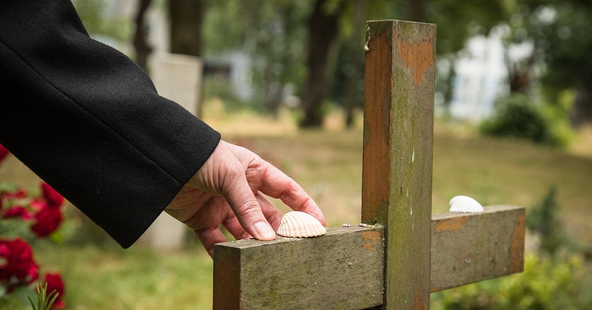 Erbe Was passiert nach dem Tod eigentlich mit den Schulden? Servicethema Geld & Recht LZ.de