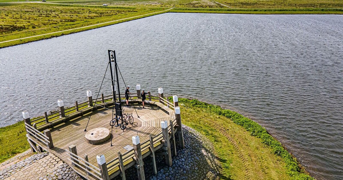 Flevoland-Wo-gestern-noch-Meer-war-steht-heute-eine-Stadt