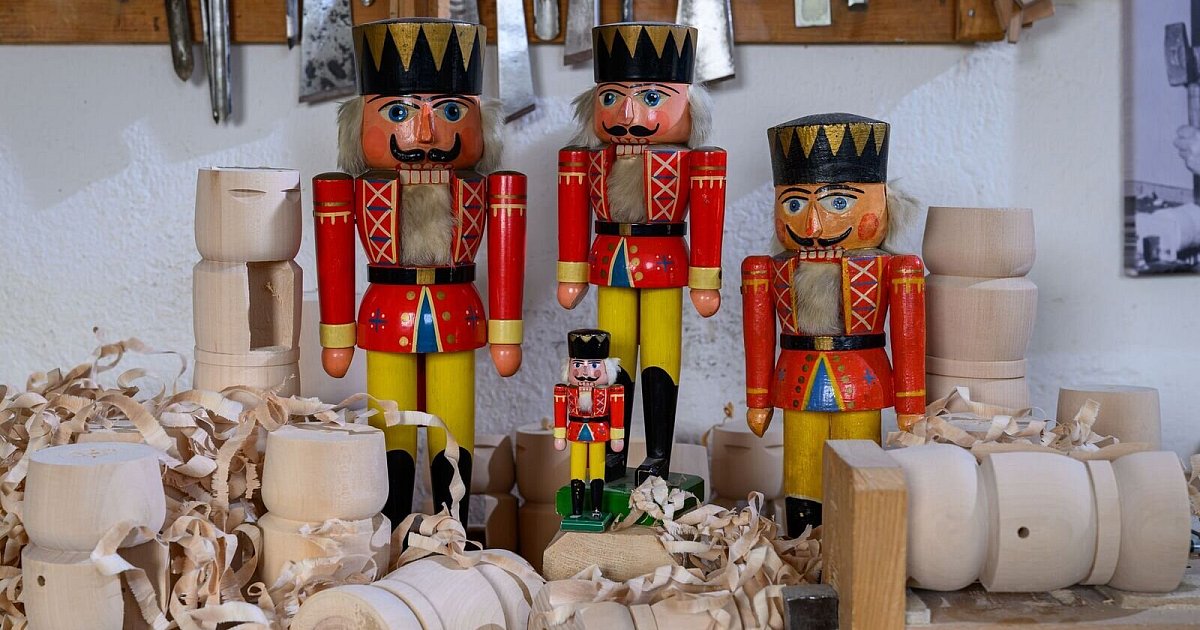 Wo-der-Nussknacker-lebt-Weihnachtszauber-im-Erzgebirge