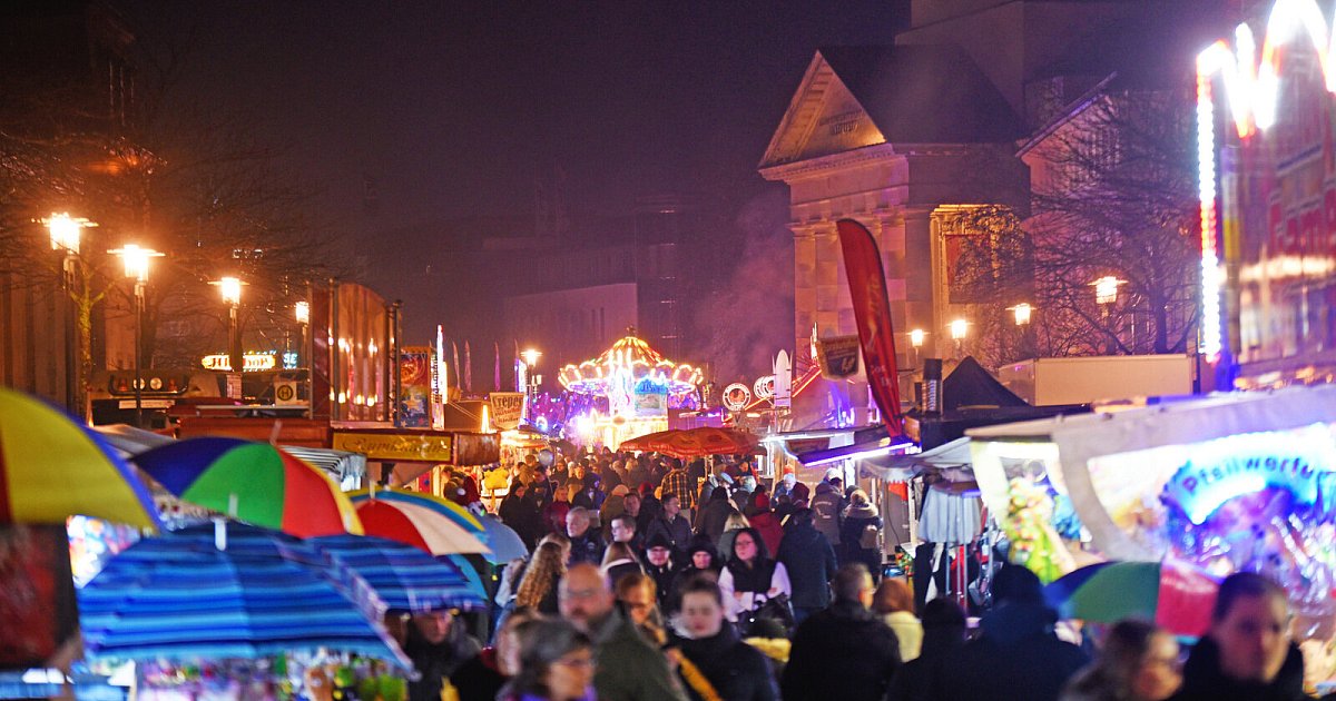 Viele-Bilder-Andreasmesse-lockt-nach-Detmold