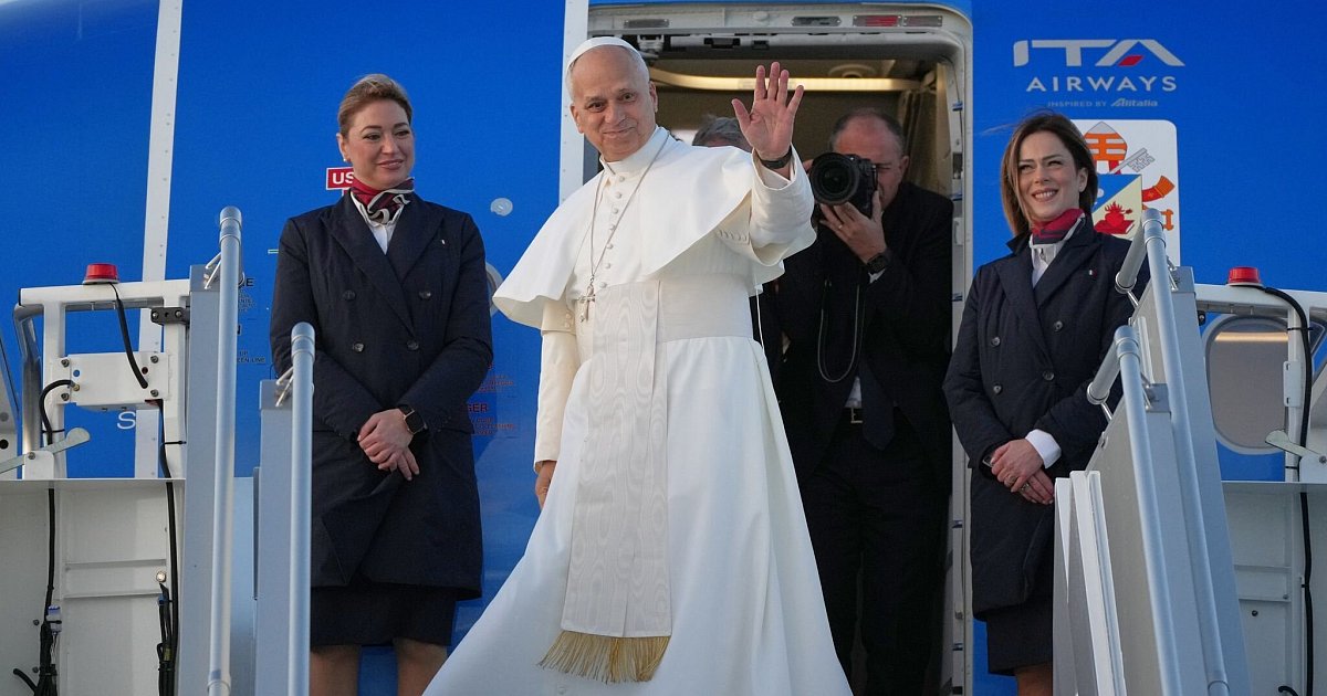 Papst-Flieger-braucht-ebenfalls-Software-Update