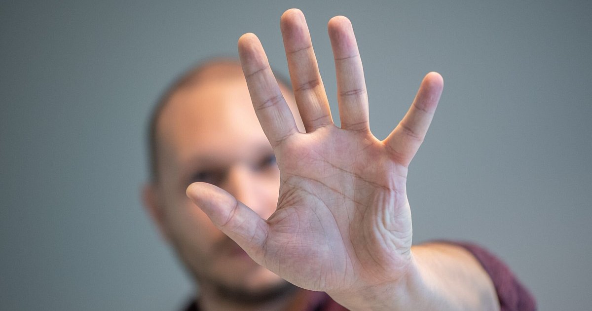 Tritt-in-Richtung-Chef-rechtfertigt-fristlose-K-ndigung