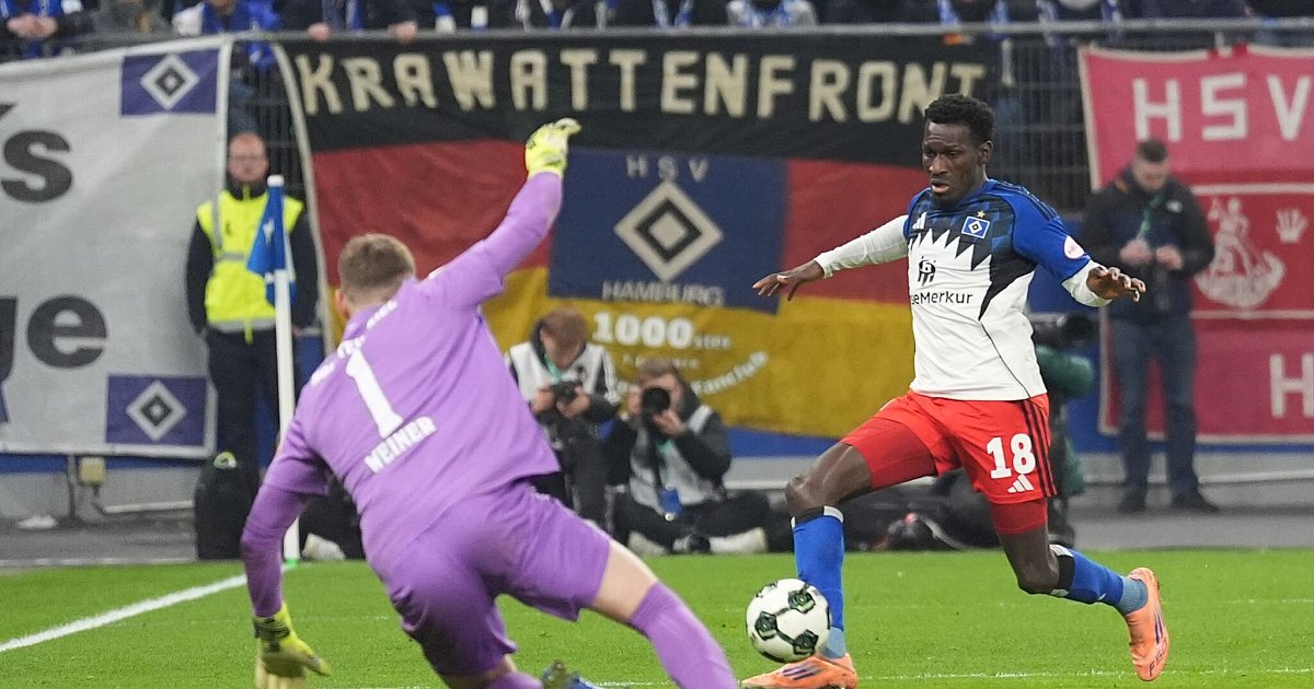 Elfmeter-Krimi-Zweitligist-Kiel-wirft-HSV-aus-Pokal