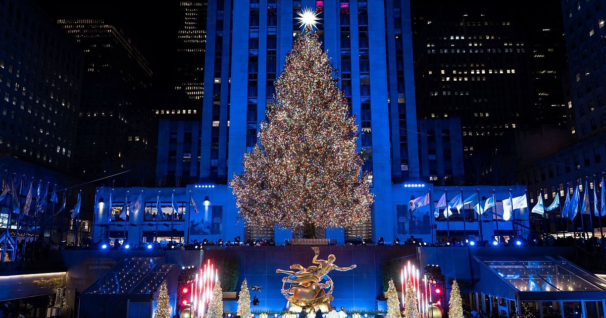 Lichter-am-Rockefeller-Weihnachtsbaum-in-New-York-angeknipst