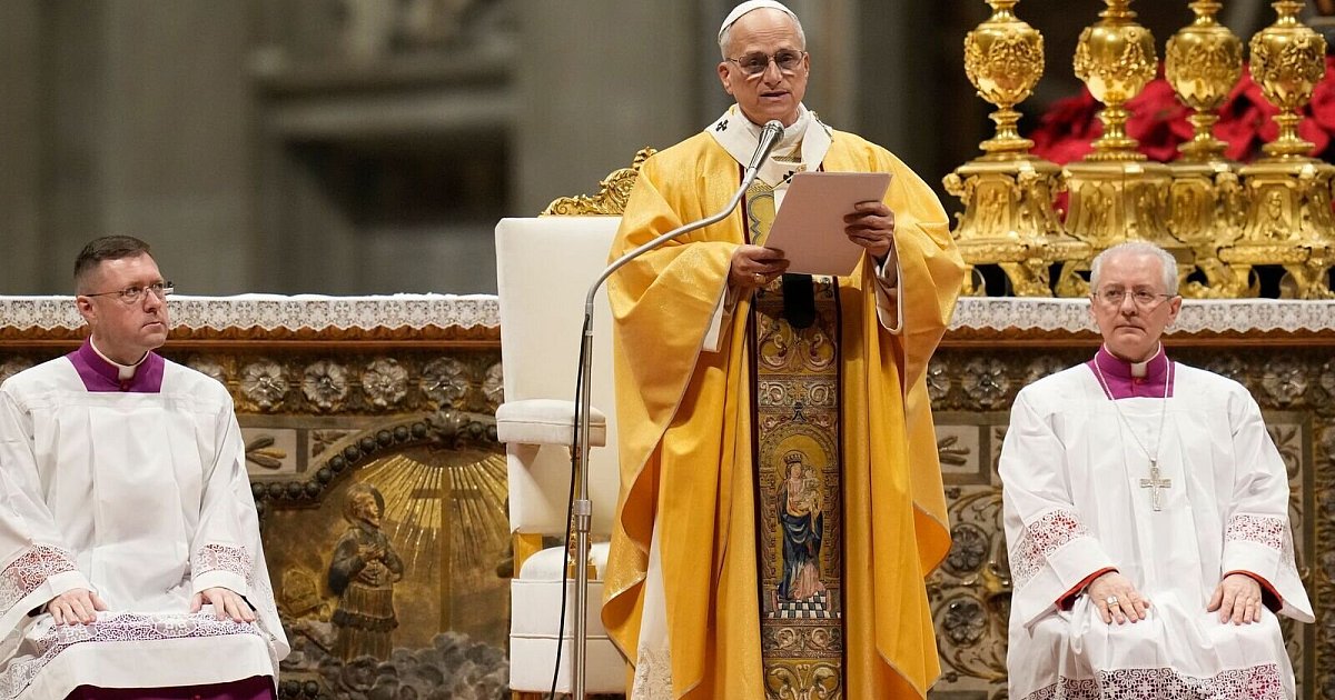 Papst-Leo-XIV-feiert-Christmette-Menschlichkeit-angemahnt