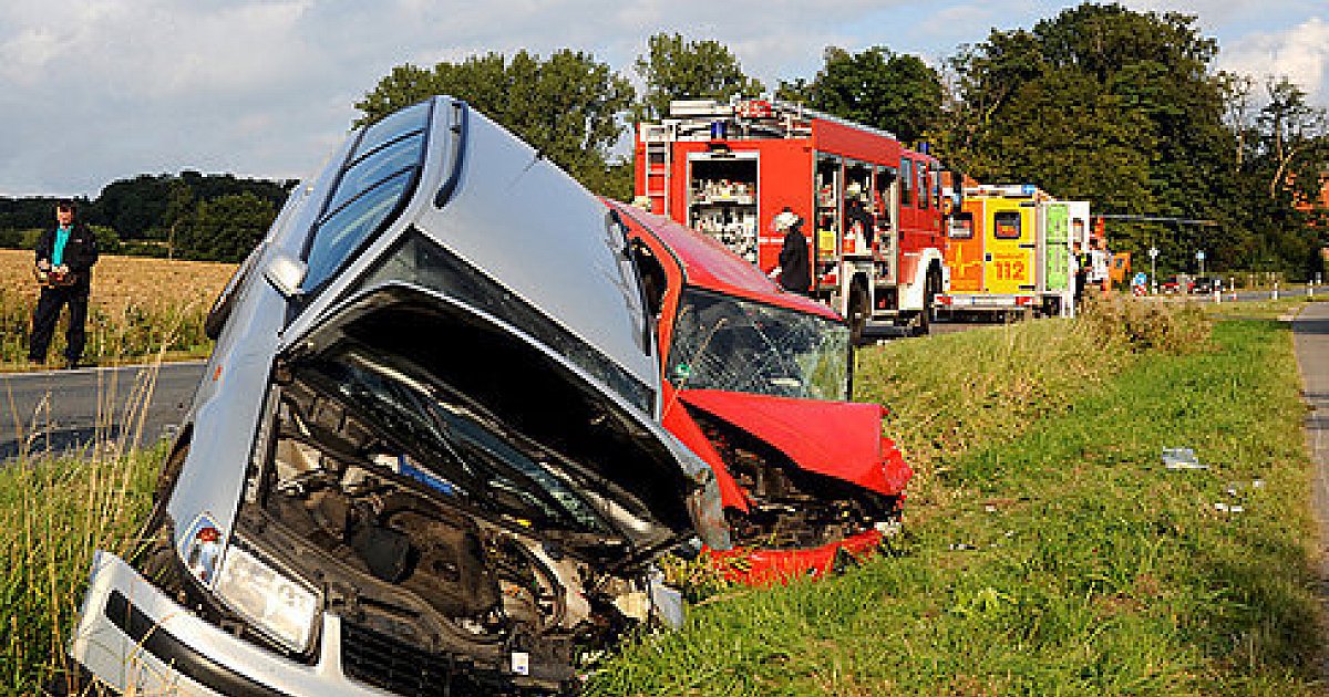 Schwerer Unfall auf der B66 auf Höhe des Rieperturms | Lokale