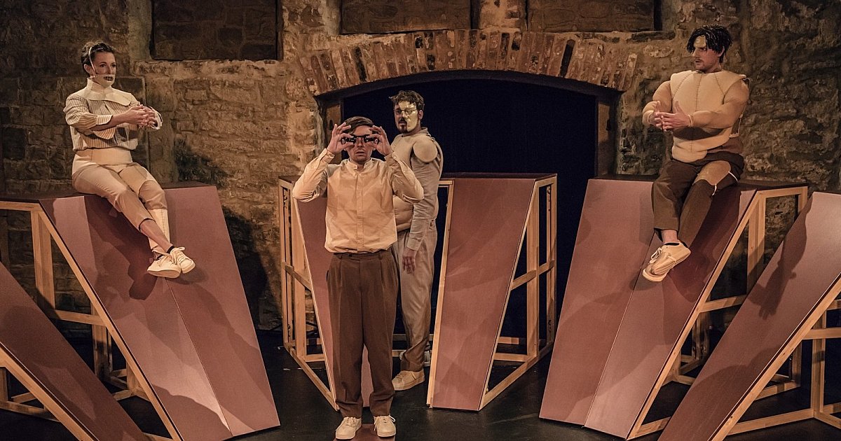 E T A Hoffmann Der Sandmann "Der Sandmann" nach E.T.A. Hoffmann: Schwarze Romantik und Handkamera