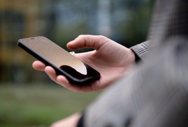 Durch den Kauf von gebrauchter Elektronik schont man den Geldbeutel und die Umwelt. - © Bernd Diekjobst/dpa-tmn