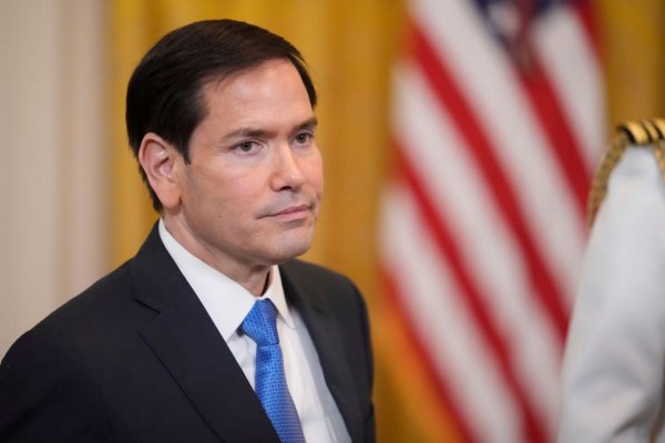 Verkündet das offizielle Ende von Auslandshilfen durch USAID: Außenminister Marco Rubio. (Archivbild) - © Mark Schiefelbein/AP/dpa