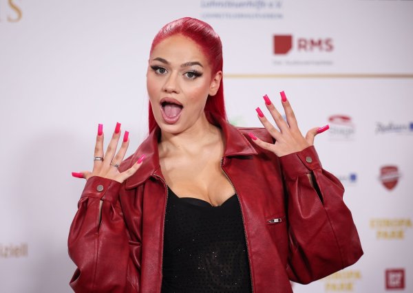 Rapperin Badmómzjay: «Das Klischee, was mich am meisten über Frauen im Rap nervt, ist, dass wir nicht rappen können.» (Archivbild) - © Christian Charisius/dpa