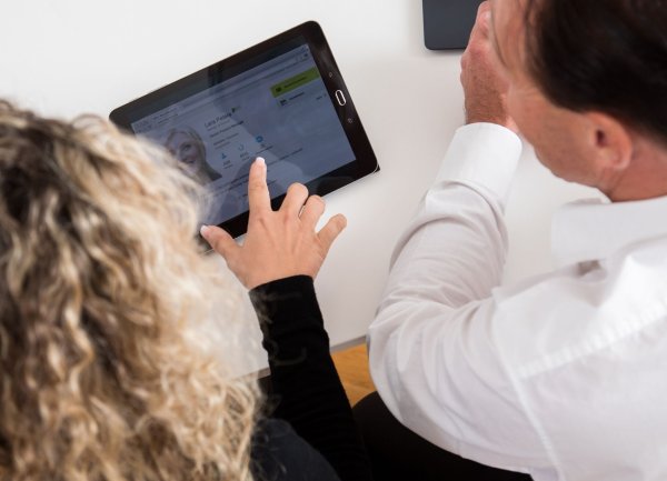 Wer via Karrierenetzwerk wirklich weiterkommen will, sollte auch etwas Mühe in das eigene Profil stecken. - © Christin Klose/dpa-tmn/dpa