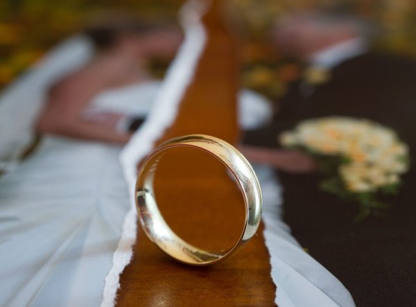 Ein falsches Datum im Scheidungsbescheid macht diesen nicht automatisch ungültig. - © Patrick Pleul/dpa-Zentralbild/dpa-tmn