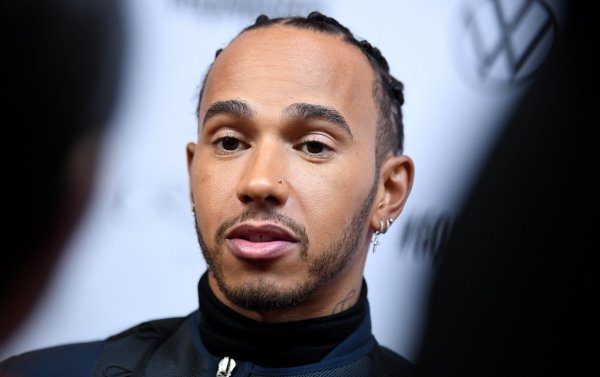 Lewis Hamilton - © Foto: Britta Pedersen/zb/dpa