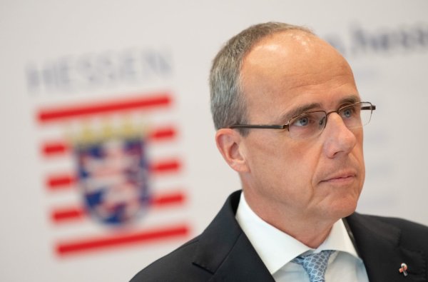 Peter Beuth - © Foto: Boris Roessler/dpa