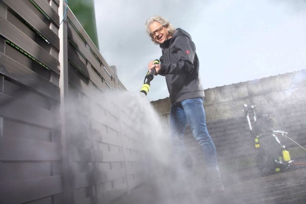 Acht Hochdruckreiniger aus der Mittelklasse wurden getestet: Die Geräte haben zwischen 149 Euro und 375 Euro gekostet. - © Michael Müller-Münker/selbst ist der Mann/dpa-tmn