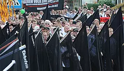 Polizei verbietet

Neonazi-Demo - &copy; OWL