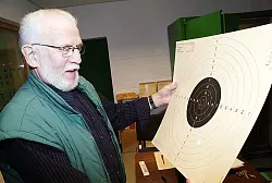 Helmut Kirchner, der die Auswertung des Wettbewerbs vornahm. - © Foto: Tobias Schneider