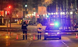 Wegen eines Bombenalarms wurde der Bereich um den Paderborner Hauptbahnhof weitr&auml;umig abgesperrt. - &copy; FOTO: MARC K&Ouml;PPELMANN