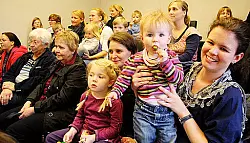 Nachbarschaft setzt

sich f&uuml;r Spielplatz ein - &copy; Lemgo