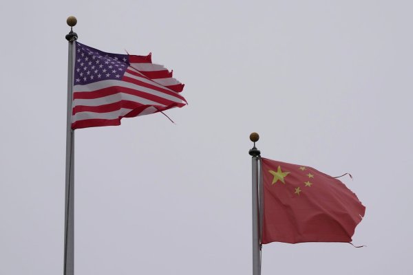 China wirbt für Zusammenarbeit gegen die US-Handelspolitik. (Symbolbild) - © Jeff Chiu/AP/dpa