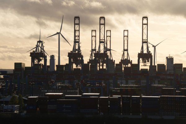 EY-Studie: Beschäftigte sehen Wirtschaftsstandort Deutschland kritisch. (Symbolbild) - © Marcus Brandt/dpa