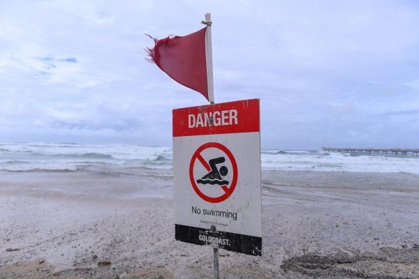 Die meisten Opfer wurden von Wellen ins Meer gerissen. (Symbolbild) - © Jono Searle/AAP/dpa