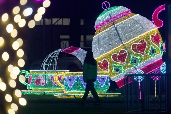 Tee spielt bei «Alice im Wunderland» immer eine wichtiger Rolle. - © Henning Kaiser/dpa
