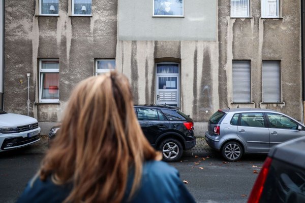 Von dem Einsatz, bei dem ein gehörloses zwölfjähriges Mädchen von dem Schuss aus einer Dienstwaffe lebensgefährlich verletzt wurde, gibt es keine Bodycam-Aufnahmen. (Archivfoto) - © Christoph Reichwein/dpa