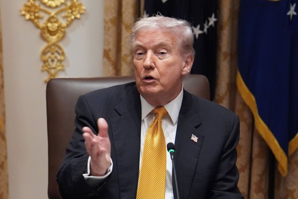 Trump bezeichnet den Gipfel in Südafrika als Schande. - © Evan Vucci/AP/dpa