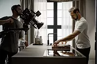 In den Filmsets von "emotions4life" werden unter anderem Küchenwerbespots gedreht. - © Emotions 4 Life