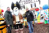 Impressionen von der Eröffnung des Karneval-Kreisverkehrs in Steinheim. - © Madita Schellenberg