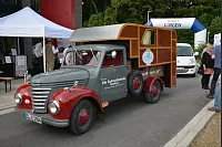 WAVE-TROPHY 2016 - Größte E-Automobilrallye tankt in Dörentrup auf.
Weltrekord mit den meisten zeitgleich aufgeladenen Elektrofahrzeugen mit erneuerbaren Energien geschafft. Viele verschiedene E-Fahrzeuge wurden präsentiert. - © Tanja Watermann