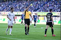 18.10.2025, Fussball, 2.Liga, Saison 2024/2025, SC Paderborn 07 - DSC Arminia Bielefeld, Gelbe Karte für Raphael Obermair (SC Paderborn 07)
Foto: Teresa Kroeger - © Teresa Kroeger