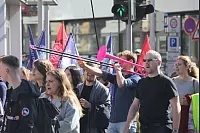 Klima retten: Rund 2000 Menschen gehen in Detmold bei der bislang größten "Fridays for Future"-Demo auf die Straße. - © Bernhard Preuss