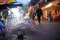 Bunte Lichter, viele Leckereien und schwungvolle Karusselfahrten - das ist die Andreasmesse 2025 - © Nicole Ellerbrake