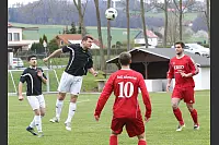 Bega Humfeld gegen Almenia - © Paul Cohen