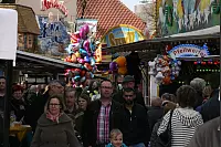 Am Wochenende schlenderten zahlreiche Menschen &uuml;ber den Fr&uuml;hjars-Markt in Lage - &copy; Sandra Castrup