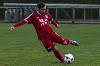 Im Lipperderby muss der RSV Barntrup eine bittere 0:1-Heimniederlage vor rund 200 Zuschauern gegen den Blomberger SV einstecken. - © Egon Penner