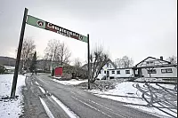 Der Campingplatz "Eichwald" in LÃ¼gde-Elbrinxen soll der Tatort von 20 Fällen sexuellen Missbrauchs an Kindern sein. Ein 56-jähriger Dauercamper ist einer von drei Männern, die in Untersuchungshaft sitzen. - © Vera Gerstendorf-Welle
