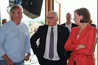 Bundespräsident Frank-Walter Steinmeier kommt zum Sommerinterview in den Lippischen Hof in Bad Salzuflen. ZDF-Moderation Bettina Schausten führt das Interview, das für das Politmagazin "Berlin direkt" aufgezeichnet wurde. - © Heidi Stork