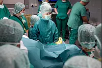 Kinderuni: Im OP-Saal 2 - © Torben Gocke