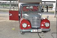 WAVE-TROPHY 2016 - Größte E-Automobilrallye tankt in Dörentrup auf.
Weltrekord mit den meisten zeitgleich aufgeladenen Elektrofahrzeugen mit erneuerbaren Energien geschafft. Viele verschiedene E-Fahrzeuge wurden präsentiert. - © Tanja Watermann