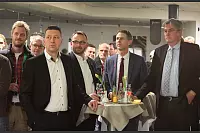Gespannt warten die Gäste auf die Auslosung der Mannschaften bei der LZ-Cup Endrunde. - © Vera Gerstendorf-Welle