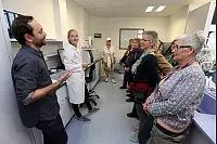 LZ-Leser besuchen die Detmolder Duftmanufaktur Taoasis. - &copy; Bernhard Preuss