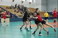 Die Handballerinnen des Hermann-Vöchting-Gymnasiums haben es in die Endrund von "Jugend trainiert für Olympia" geschafft. - © Dominic Behde