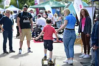 Impressionen vom ”SmileDay" 2023. Zum ersten Mal veranstaltete das Vitalzentrum Kühlmuss & Grabbe eine Art Hausmesse. Schauplatz war die Unternehmenszentrale an der Sylbeckestraße in Detmold. - © Nicole Ellerbrake