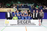 2024: Wieder macht es der FC Donop-Voßheide, der sich im Endspiel mit 2:1 gegen Kreisligist TuS Eichholz-R. durchsetzt. FC-Trainer Roy Wangert ist happy, aber auch Andreas Suermann vom TuS: "Platz zwei ist super." Charlotte Meier (nach 25 Sekunden) und Lea Hannah Stürenberg (12.) hatten den Bezirksligisten auf die Siegerstraße geschossen, Miray Uzunay (1:30 Minuten vor dem Ende) gelang noch der Anschlusstreffer. - © Paul Cohen